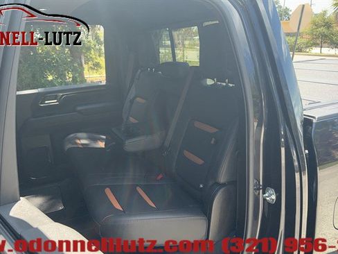 Used 2025 GMC Sierra 2500 AT4 w/ AT4 Premium Plus Package AWD/4WD image 13