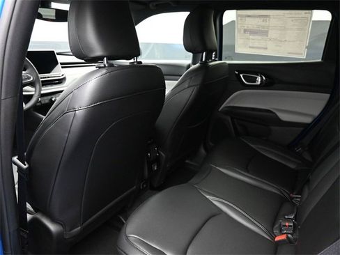 New 2026 Jeep Compass Limited w/ Mopar Graphics Package image 15