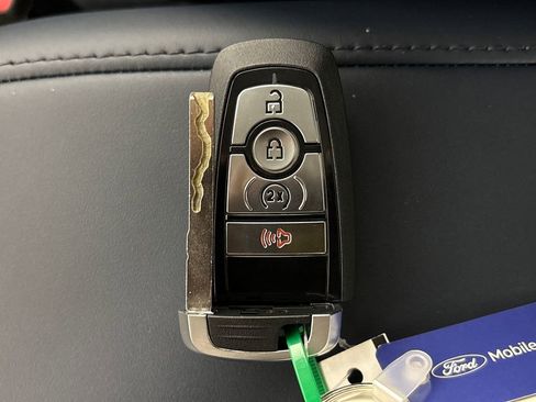 New 2026 Ford Maverick XLT w/ XLT Luxury Package FWD image 33
