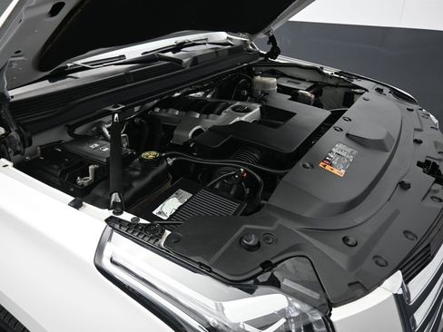 Used 2018 Cadillac Escalade ESV Luxury image 71