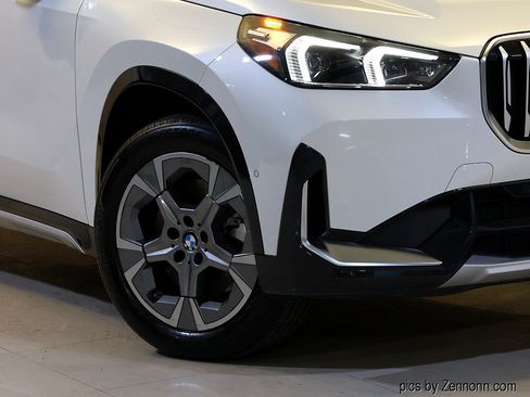 Certified 2023 BMW X1 xDrive28i w/ Convenience Package AWD/4WD image 3