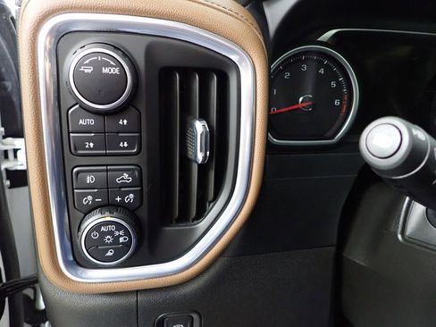 Used 2022 Chevrolet Silverado 1500 High Country w/ LPO, Dark Essentials Package AWD/4WD image 30