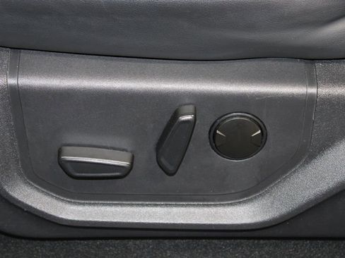 Used 2024 Ford Expedition Max XLT image 21