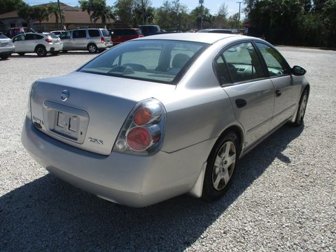 Used 2002 Nissan Altima 2.5 S FWD image 5