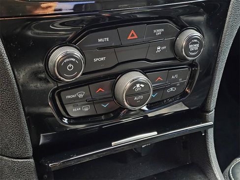 Used 2017 Chrysler 300 S image 26