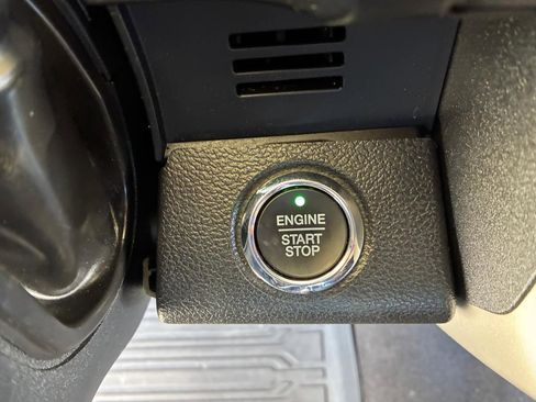 Used 2019 Ford F150 Lariat image 29