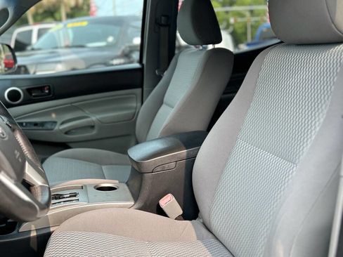 Used 2015 Toyota Tacoma PreRunner image 10