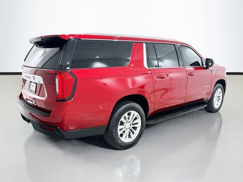 Used 2024 GMC Yukon XL SLE AWD/4WD image 7