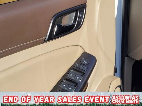 Used 2016 GMC Yukon XL SLT w/ Open Road Package image 17