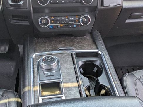 Used 2019 Ford Expedition Limited w/ Equipment Group 302A RWD image 19