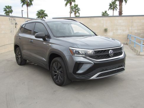 Used 2022 Volkswagen Taos S FWD image 2