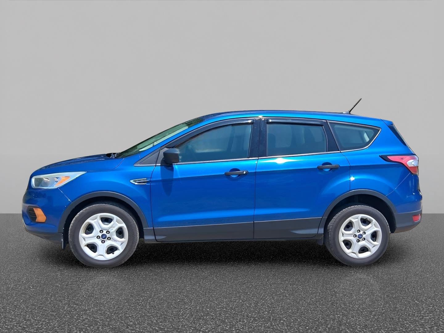 Used 2017 Ford Escape S FWD image 3