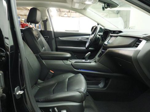 Used 2019 Cadillac XT5 Premium Luxury AWD/4WD image 24