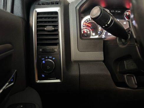Used 2017 RAM 1500 Big Horn RWD image 16