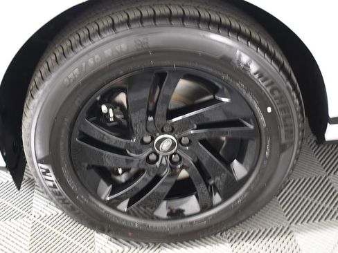 Certified 2026 Land Rover Range Rover Evoque S AWD/4WD image 11