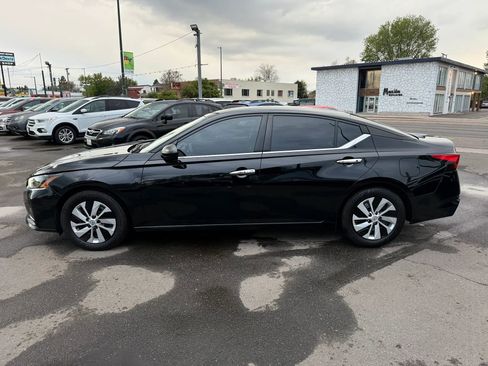 Used 2024 Nissan Altima 2.5 S FWD image 6