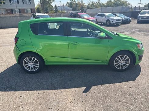 Used 2015 Chevrolet Sonic LT image 2
