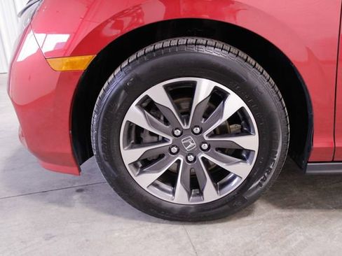 Certified 2024 Honda Odyssey EX-L image 11