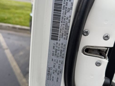 Certified 2019 RAM 2500 Laramie AWD/4WD image 17
