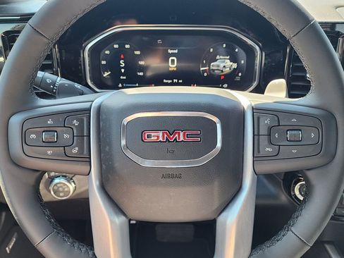 New 2026 GMC Sierra 1500 SLT image 21