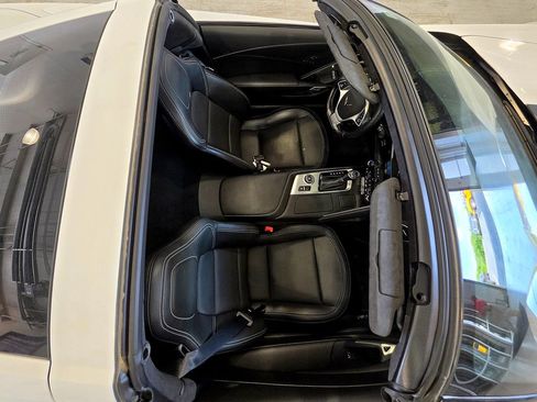 Used 2018 Chevrolet Corvette Grand Sport RWD image 12