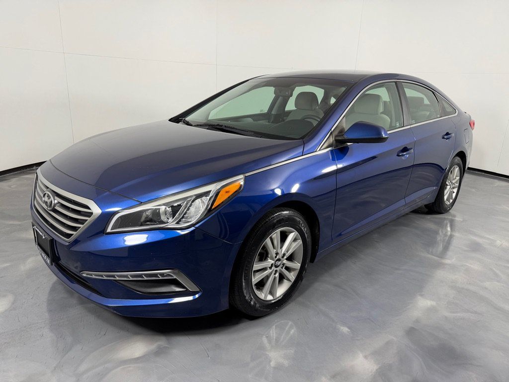 Used 2015 Hyundai Sonata SE w/ Option Group 09 FWD image 9