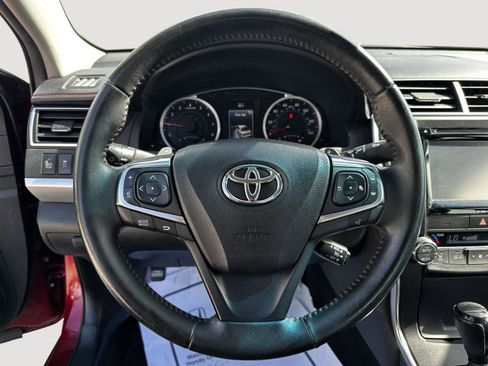 Used 2016 Toyota Camry XSE w/ Moonroof Package FWD image 10