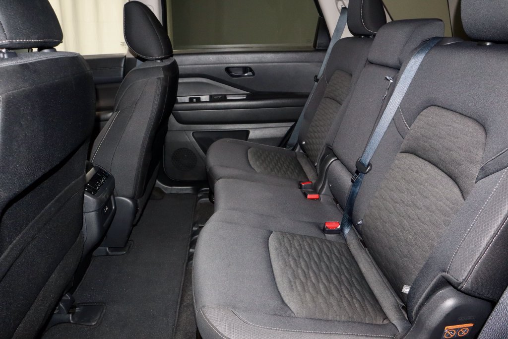 Used 2024 Nissan Pathfinder SV w/ Black Appearance Package AWD/4WD image 22