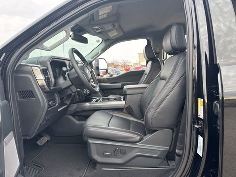 New 2026 Ford F250 Lariat w/ Black Appearance Package AWD/4WD image 16