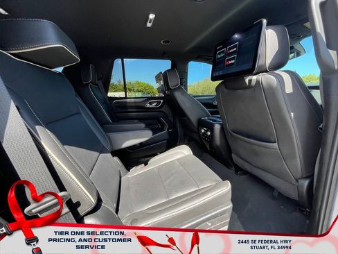 Certified 2024 GMC Yukon SLT w/ SLT Luxury Package image 19