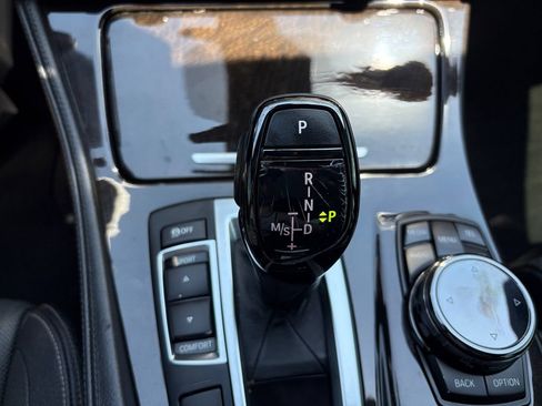 Used 2014 BMW 550i xDrive Sedan AWD/4WD image 25