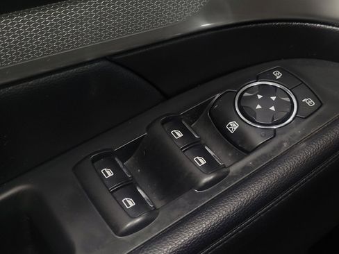 Used 2017 Ford Explorer XLT w/ Equipment Group 202A image 26