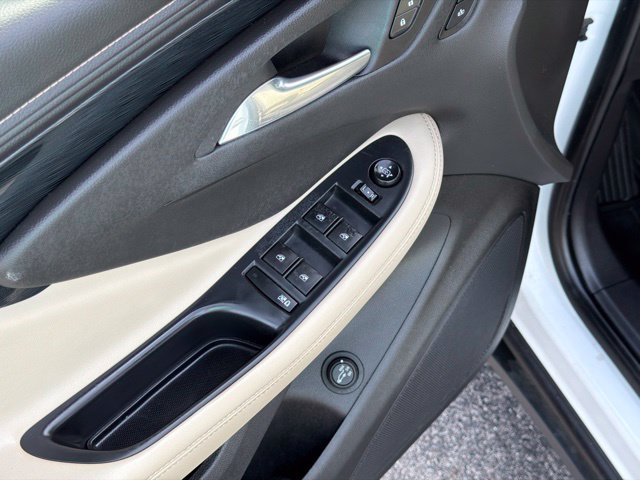 Used 2017 Buick Envision Essence FWD image 22