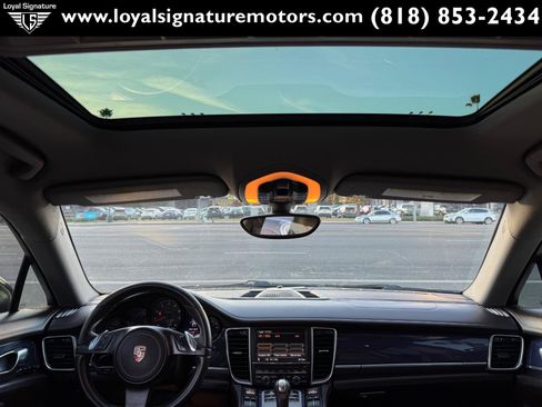 Used 2011 Porsche Panamera 4 image 18