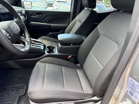 Used 2025 Chevrolet Colorado Trail Boss AWD/4WD image 16