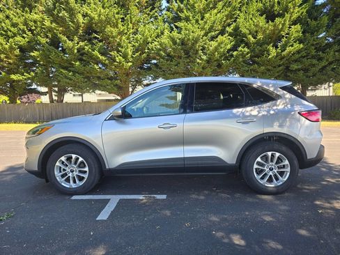 Used 2020 Ford Escape SE AWD/4WD image 3