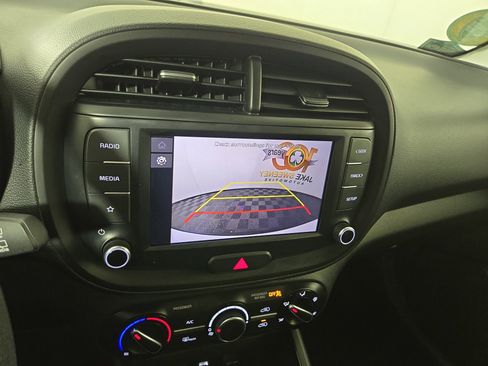 Used 2023 Kia Soul LX w/ LX Technology Package image 20