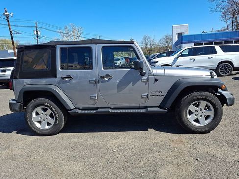Used 2017 Jeep Wrangler Unlimited Sport w/ Quick Order Package 24S image 9