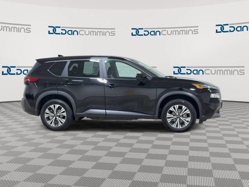 Used 2023 Nissan Rogue SV FWD image 9