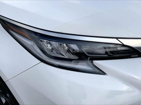 Used 2023 Toyota Sienna XSE w/ XSE Plus Package FWD image 27