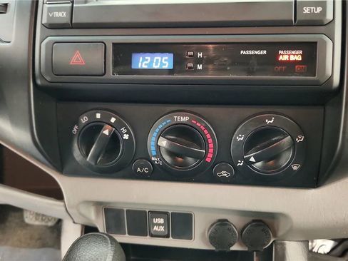 Used 2013 Toyota Tacoma 2WD Regular Cab image 27