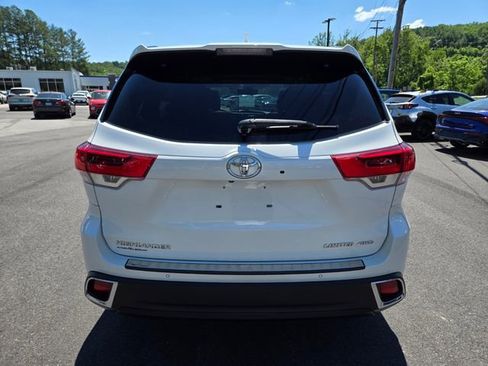 Used 2019 Toyota Highlander Limited AWD/4WD image 7