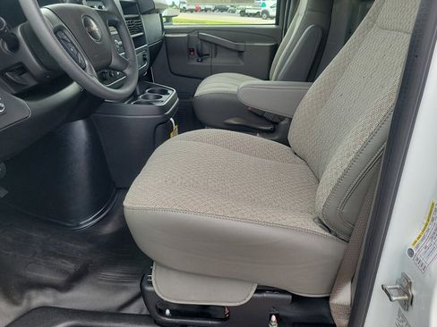 New 2025 GMC Savana 3500 w/ Power Convenience Package image 12
