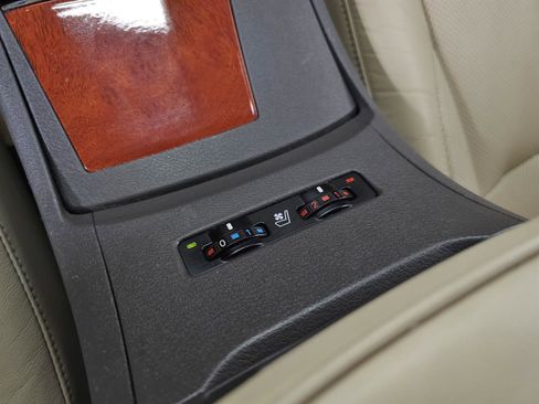Used 2011 Lexus ES 350 FWD image 25