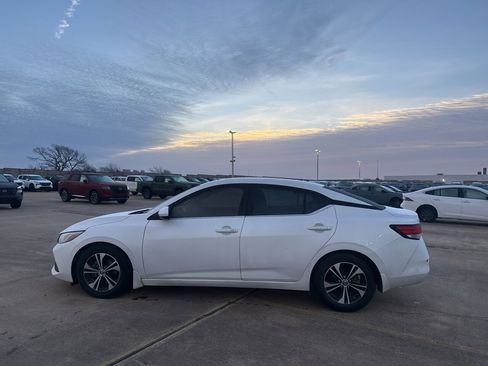 Certified 2022 Nissan Sentra SV image 14