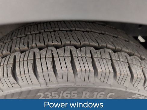 Certified 2025 Ford Transit 350 XLT image 27