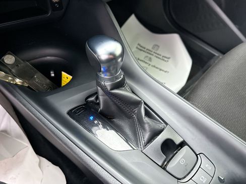 Certified 2019 Toyota C-HR LE image 21