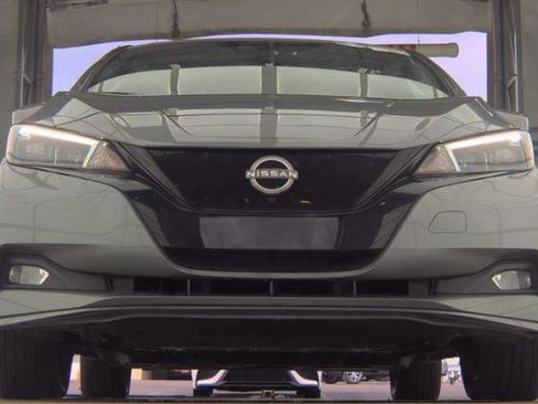 Used 2023 Nissan Leaf SV Plus image 2