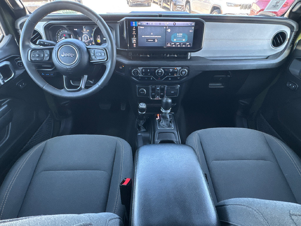 Certified 2024 Jeep Wrangler Unlimited w/ Convenience Group AWD/4WD image 20