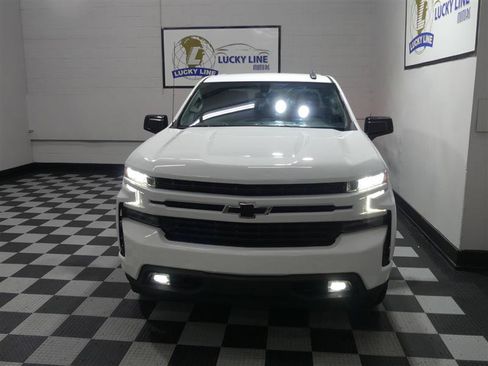 Used 2020 Chevrolet Silverado 1500 RST w/ RST Value Package AWD/4WD image 3